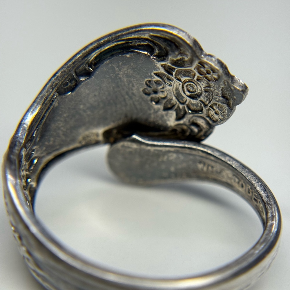 Vintage Spoon Ring Wm A Rogers Oneida Silverplate Floral Rose Pattern - Picture 5 of 7